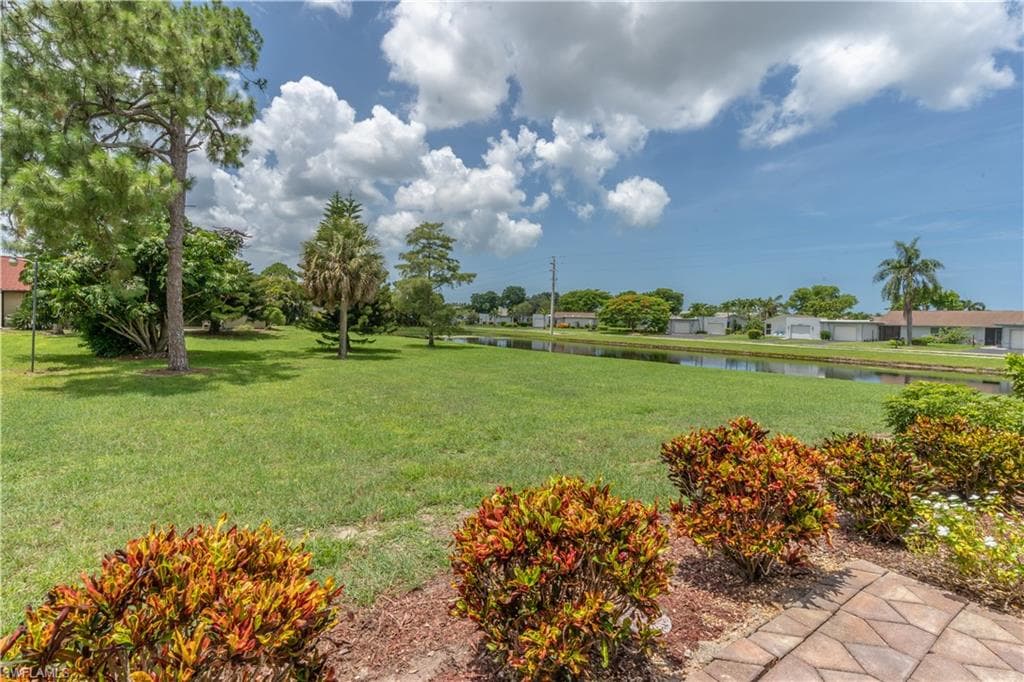 2069 Pine Isle Ln 2069, Naples, FL 34112-34
