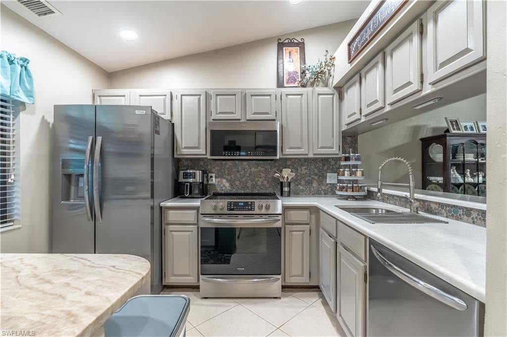 2069 Pine Isle Ln 2069, Naples, FL 34112-2