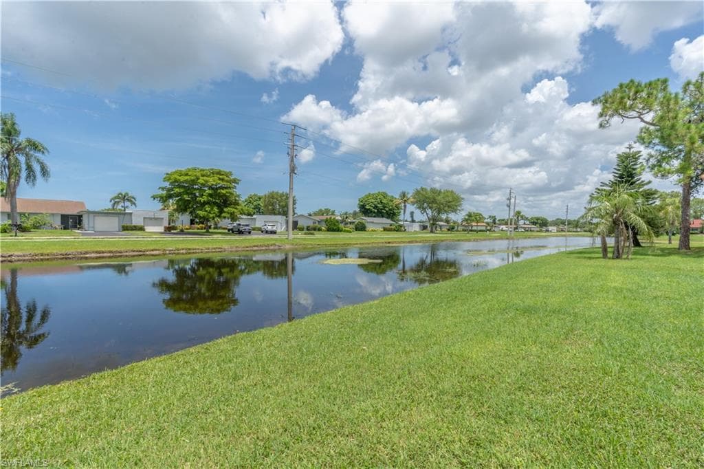 2069 Pine Isle Ln 2069, Naples, FL 34112-39