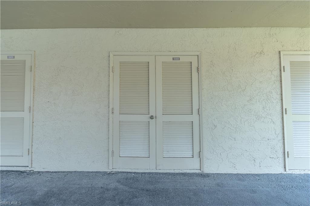 2069 Pine Isle Ln 2069, Naples, FL 34112-41