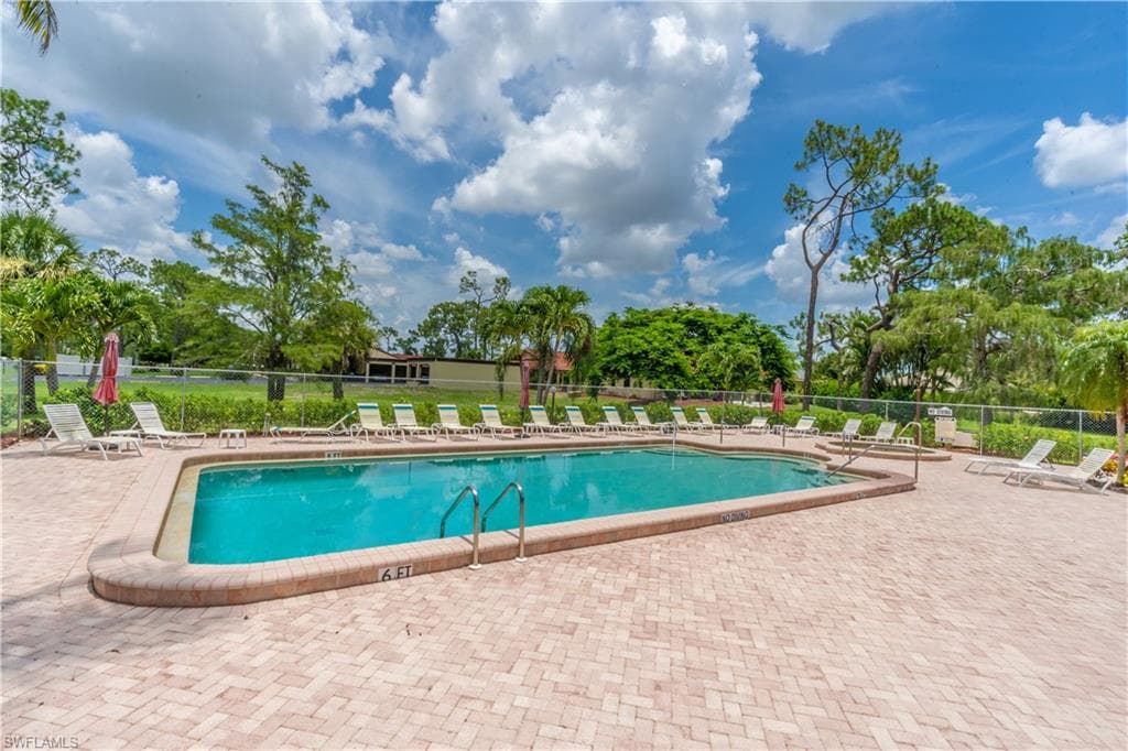2069 Pine Isle Ln 2069, Naples, FL 34112-43