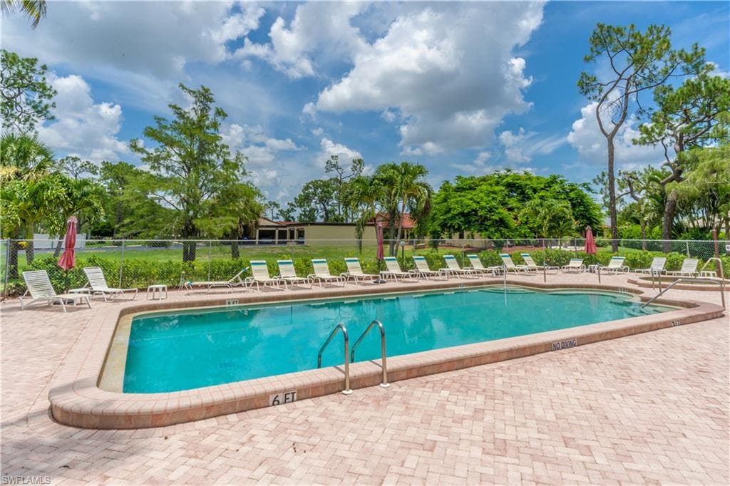 2069 Pine Isle Ln 2069, Naples, FL 34112-44