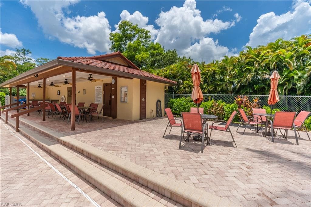2069 Pine Isle Ln 2069, Naples, FL 34112-45
