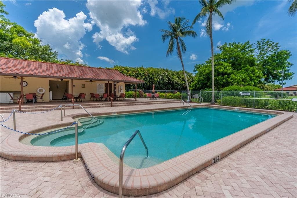 2069 Pine Isle Ln 2069, Naples, FL 34112-47