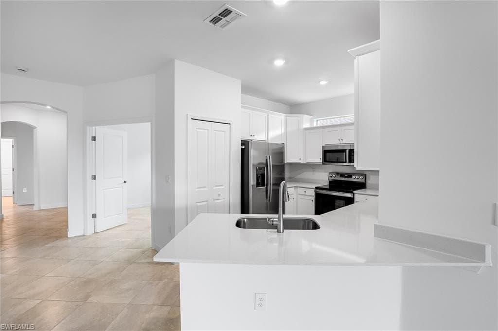 20627 Hazelnut Ct, Lehigh Acres, FL 33936-7