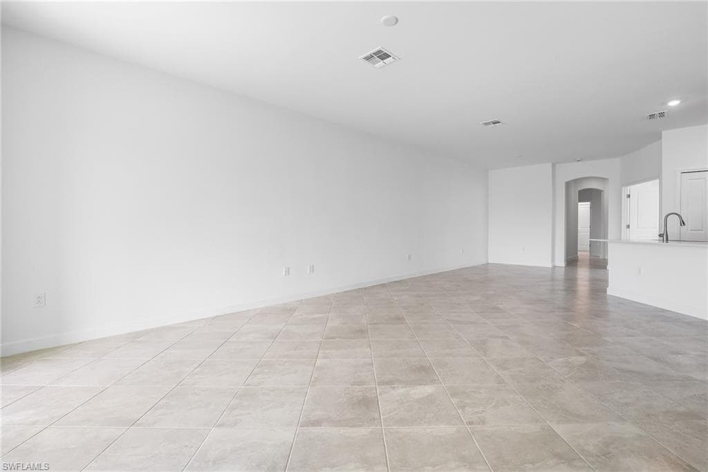 20611 Hazelnut Ct, Lehigh Acres, FL 33936-10