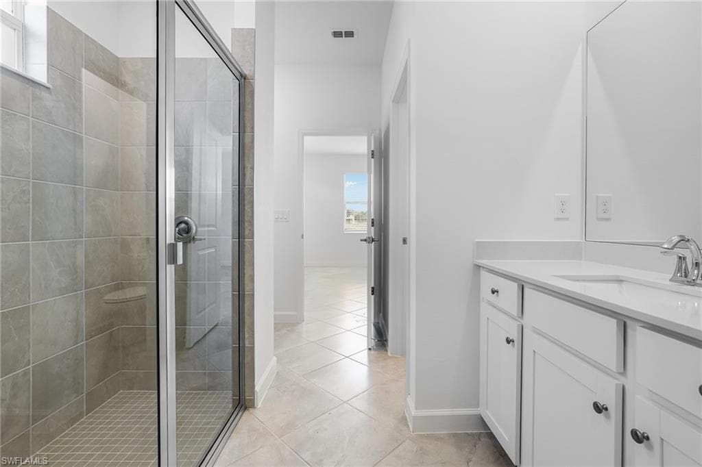 20611 Hazelnut Ct, Lehigh Acres, FL 33936-15