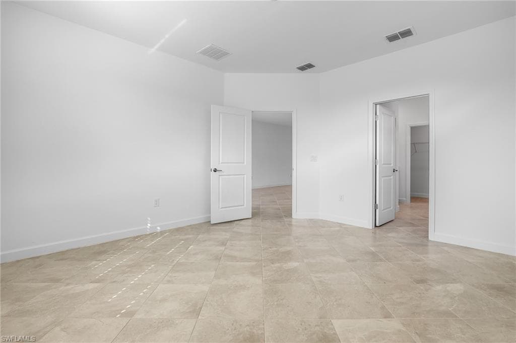 20611 Hazelnut Ct, Lehigh Acres, FL 33936-20