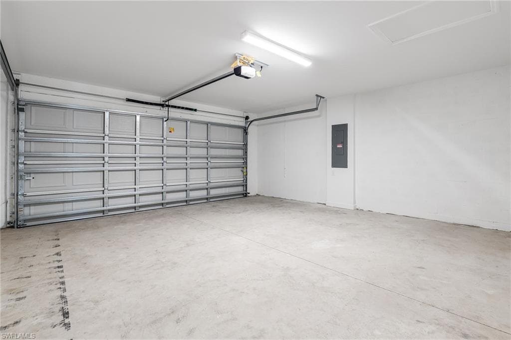 20611 Hazelnut Ct, Lehigh Acres, FL 33936-27