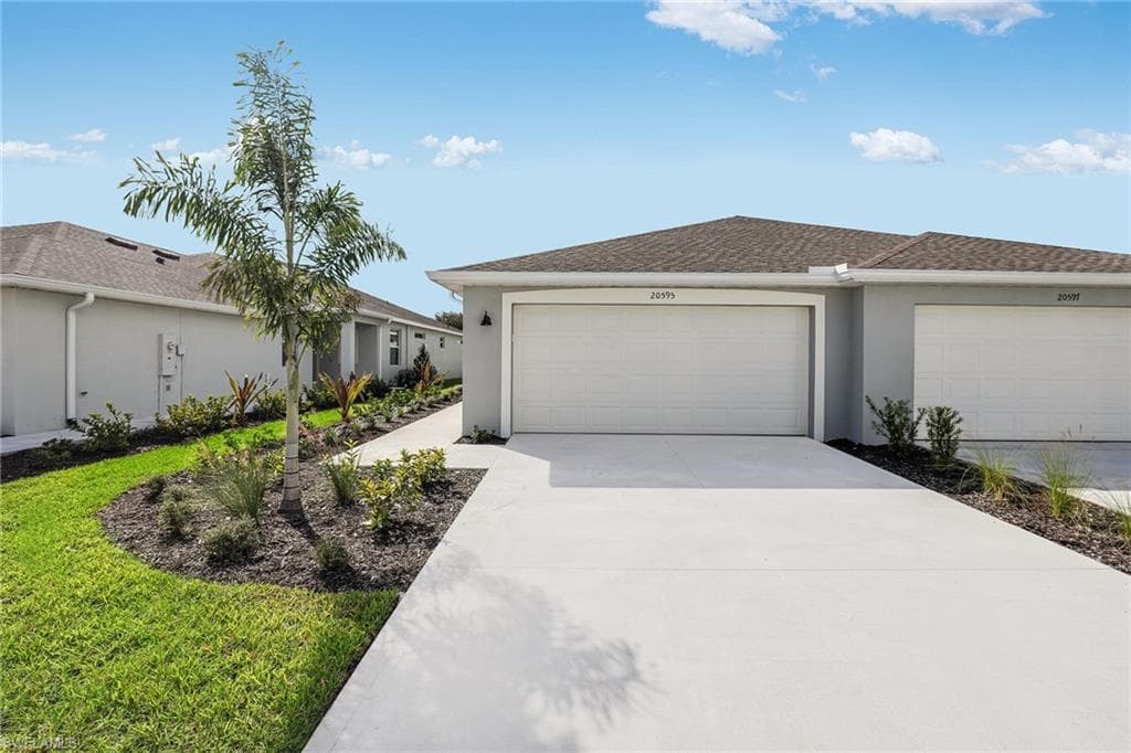 20611 Hazelnut Ct, Lehigh Acres, FL 33936-2