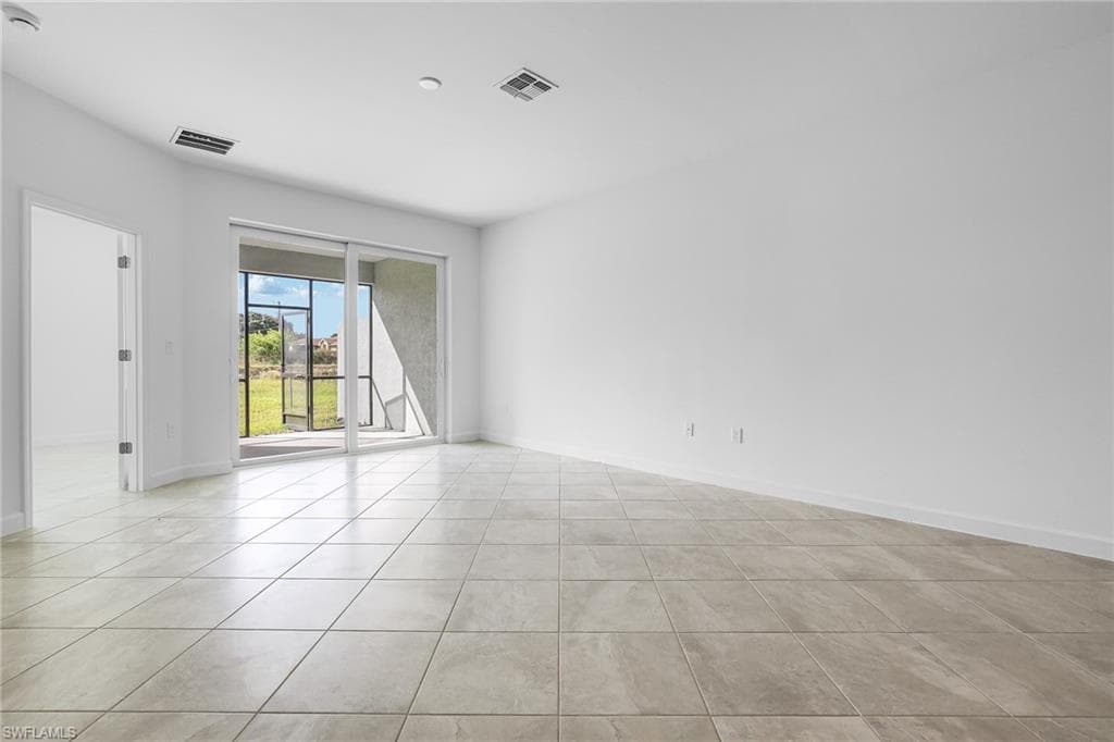 20611 Hazelnut Ct, Lehigh Acres, FL 33936-5