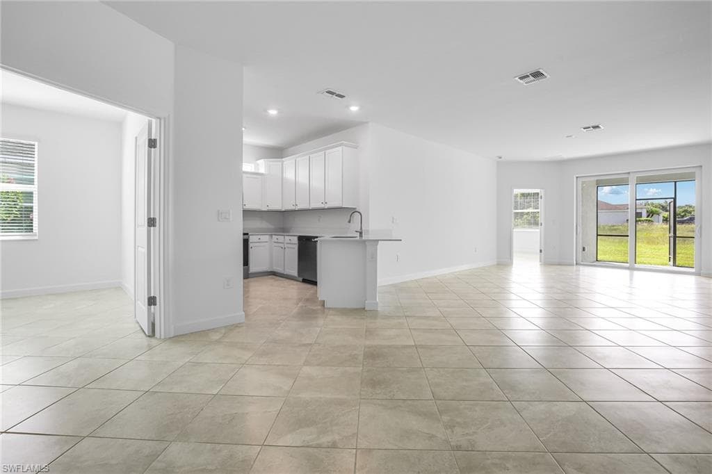 20611 Hazelnut Ct, Lehigh Acres, FL 33936-6