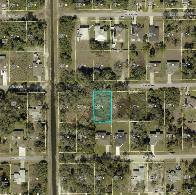 3815 37th St SW, Lehigh Acres, FL 33976-3