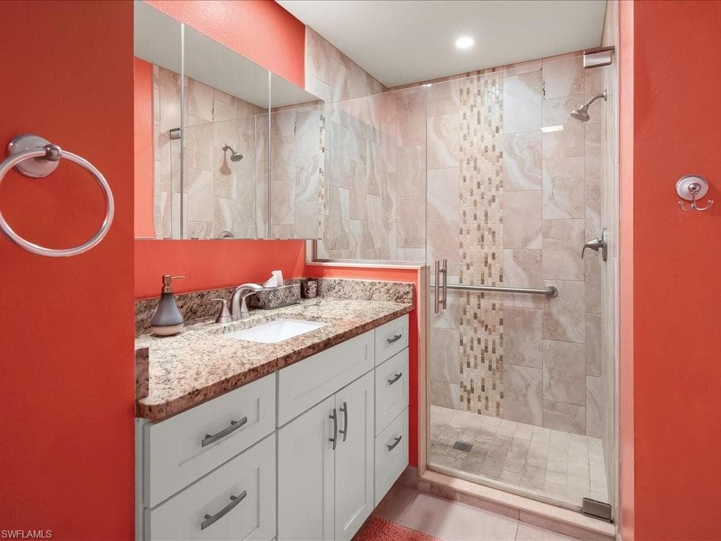 350 Newport Dr 1905, Naples, FL 34114-15