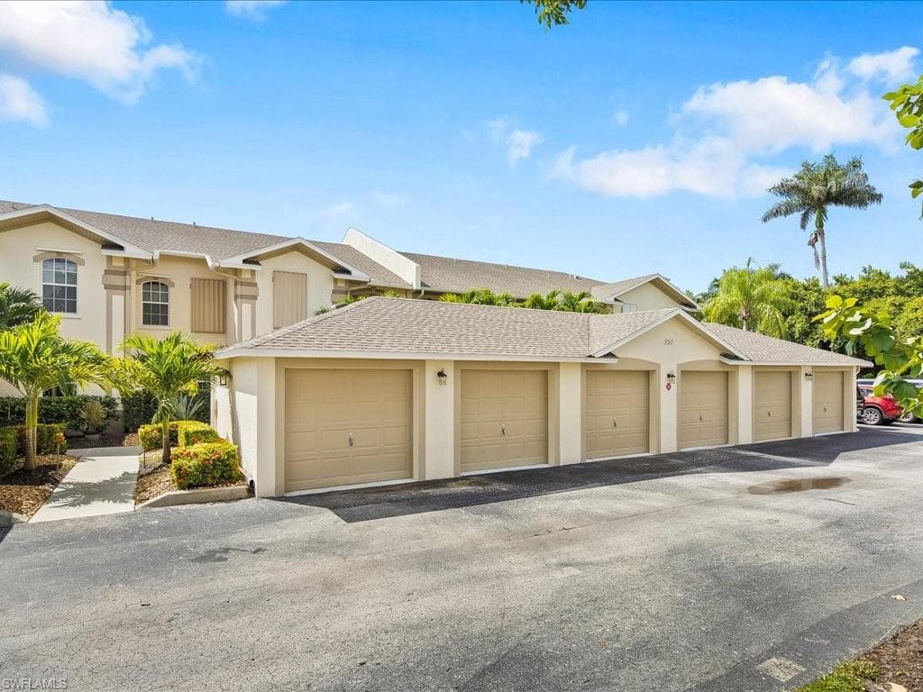 350 Newport Dr 1905, Naples, FL 34114-3