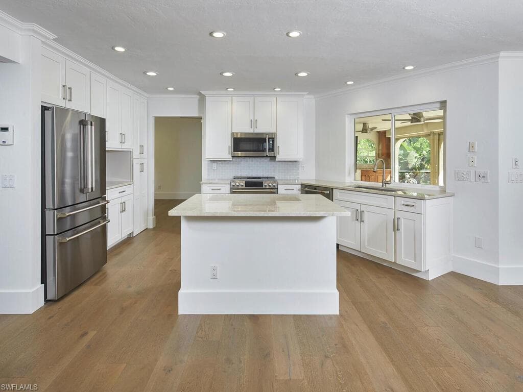 4916 Crayton Rd, Naples, FL 34103-11