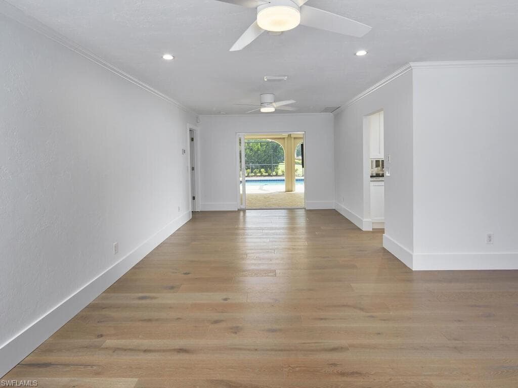 4916 Crayton Rd, Naples, FL 34103-17