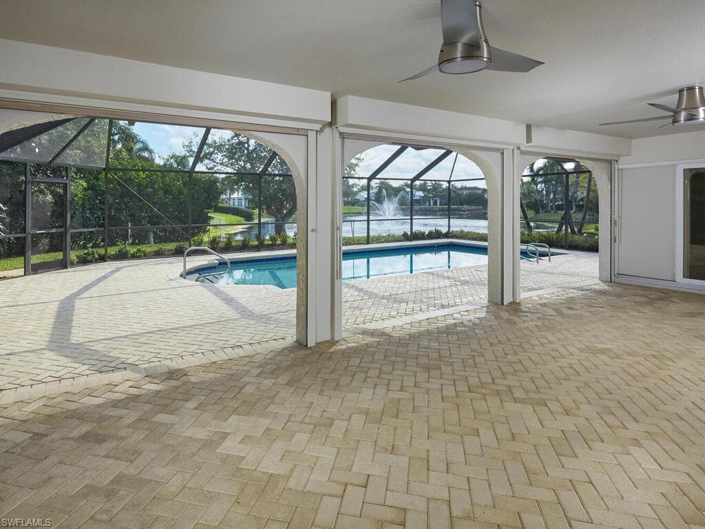 4916 Crayton Rd, Naples, FL 34103-24