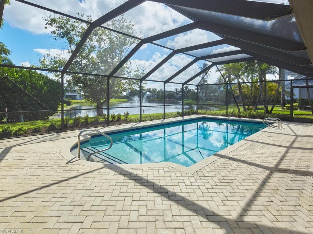 4916 Crayton Rd, Naples, FL 34103-25