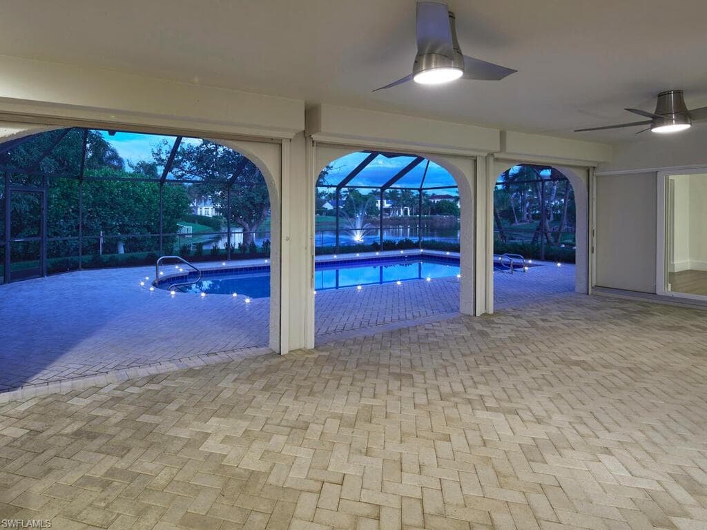 4916 Crayton Rd, Naples, FL 34103-5