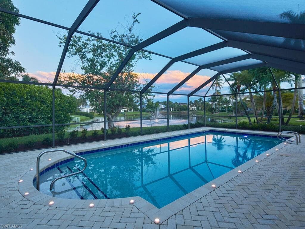 4916 Crayton Rd, Naples, FL 34103-6