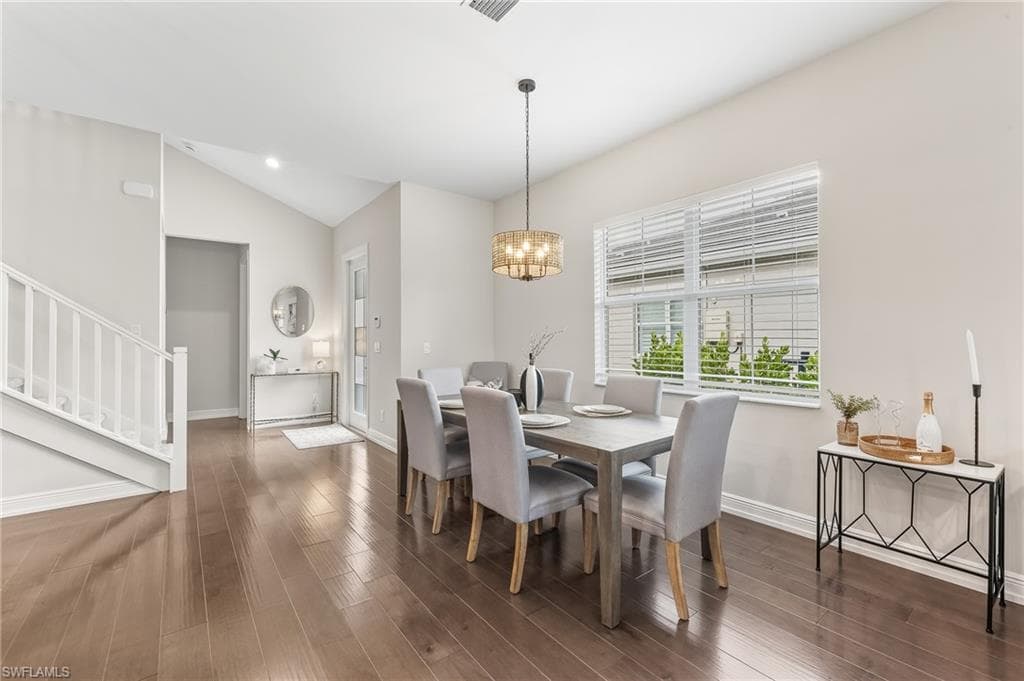 9194 Cayman Dr, Naples, FL 34114-10