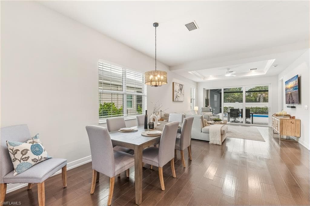 9194 Cayman Dr, Naples, FL 34114-11