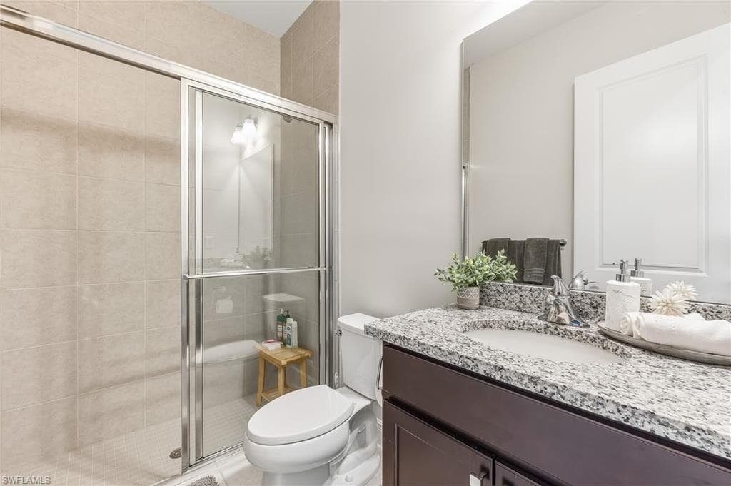 9194 Cayman Dr, Naples, FL 34114-18