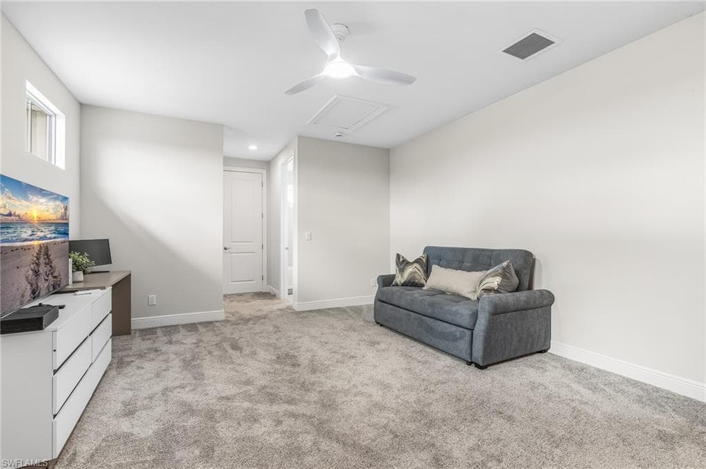 9194 Cayman Dr, Naples, FL 34114-19