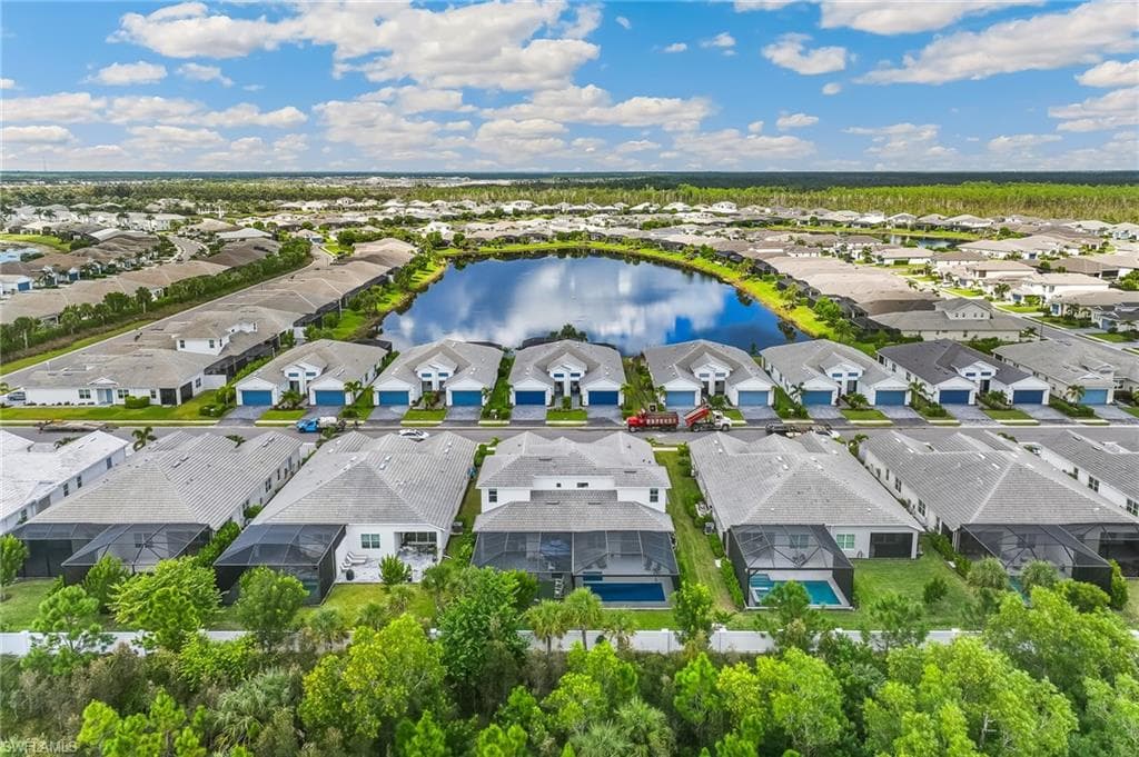 9194 Cayman Dr, Naples, FL 34114-23