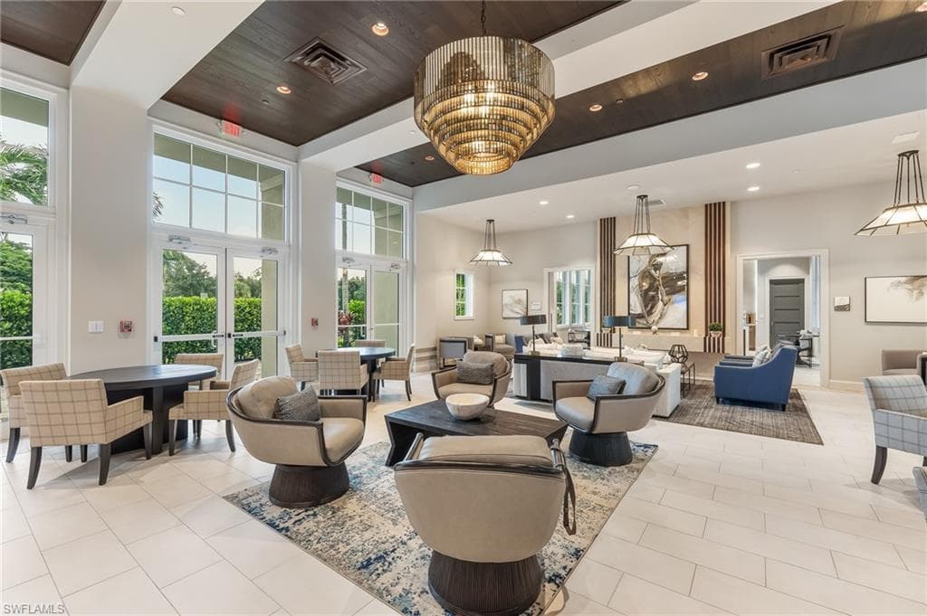 9194 Cayman Dr, Naples, FL 34114-30