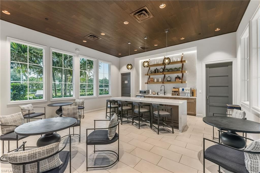 9194 Cayman Dr, Naples, FL 34114-31