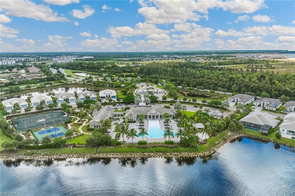 9194 Cayman Dr, Naples, FL 34114-36