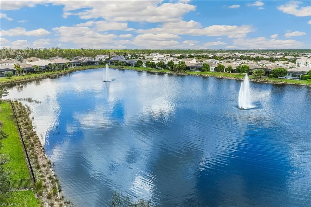 9194 Cayman Dr, Naples, FL 34114-40