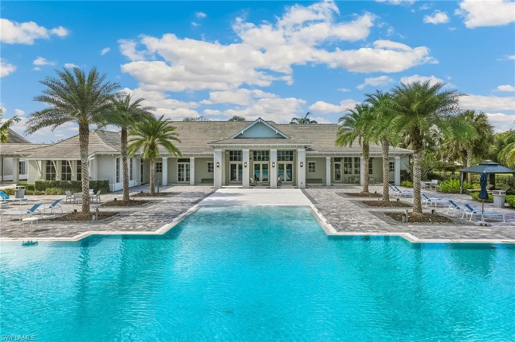 9194 Cayman Dr, Naples, FL 34114-41