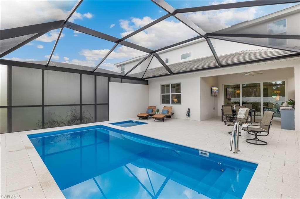 9194 Cayman Dr, Naples, FL 34114-7