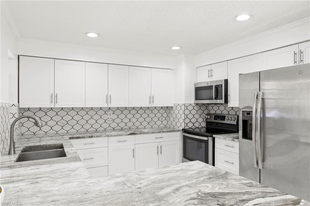 4220 Pearl Harbor Dr, Naples, FL 34112-9