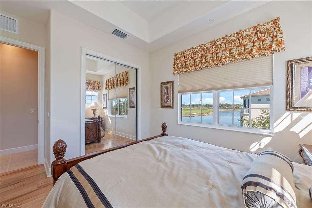 550 Avellino Isles Cir 302, Naples, FL 34119-20