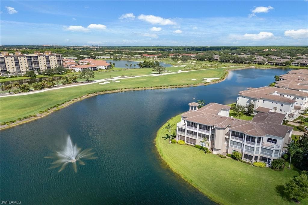 550 Avellino Isles Cir 302, Naples, FL 34119-33