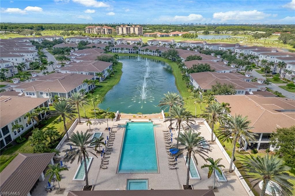 550 Avellino Isles Cir 302, Naples, FL 34119-34