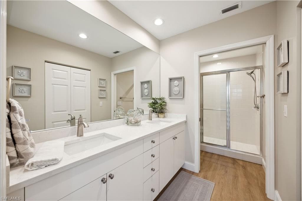 460 Launch Cir 303, Naples, FL 34108-12