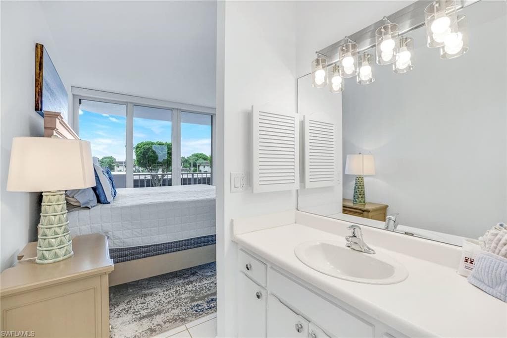 140 Seaview Ct 204s, Marco Island, FL 34145-11