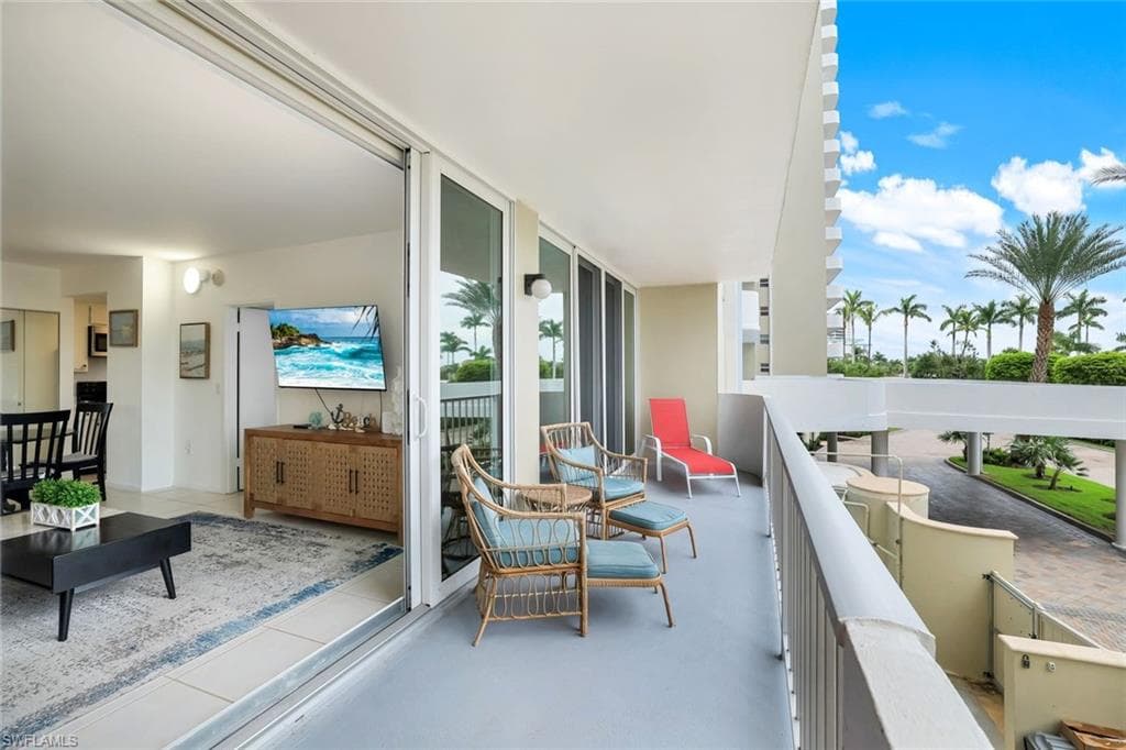 140 Seaview Ct 204s, Marco Island, FL 34145-14