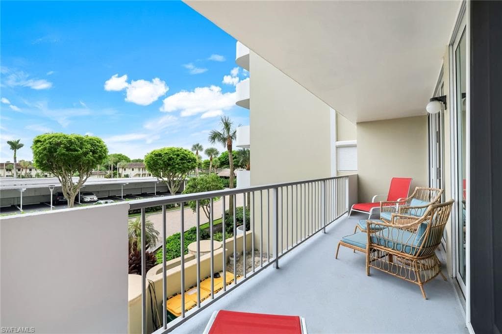 140 Seaview Ct 204s, Marco Island, FL 34145-15