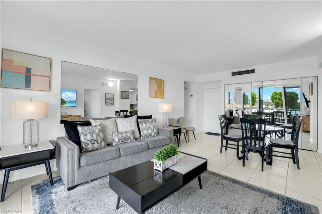 140 Seaview Ct 204s, Marco Island, FL 34145-3