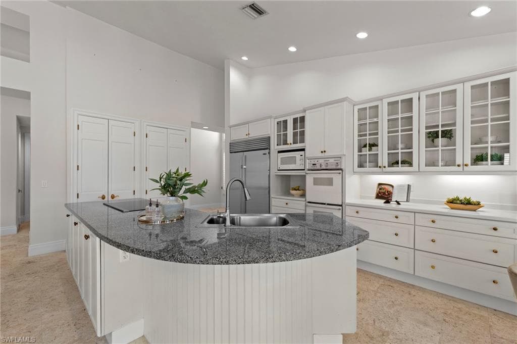 780 Brentwood Pt, Naples, FL 34110-19