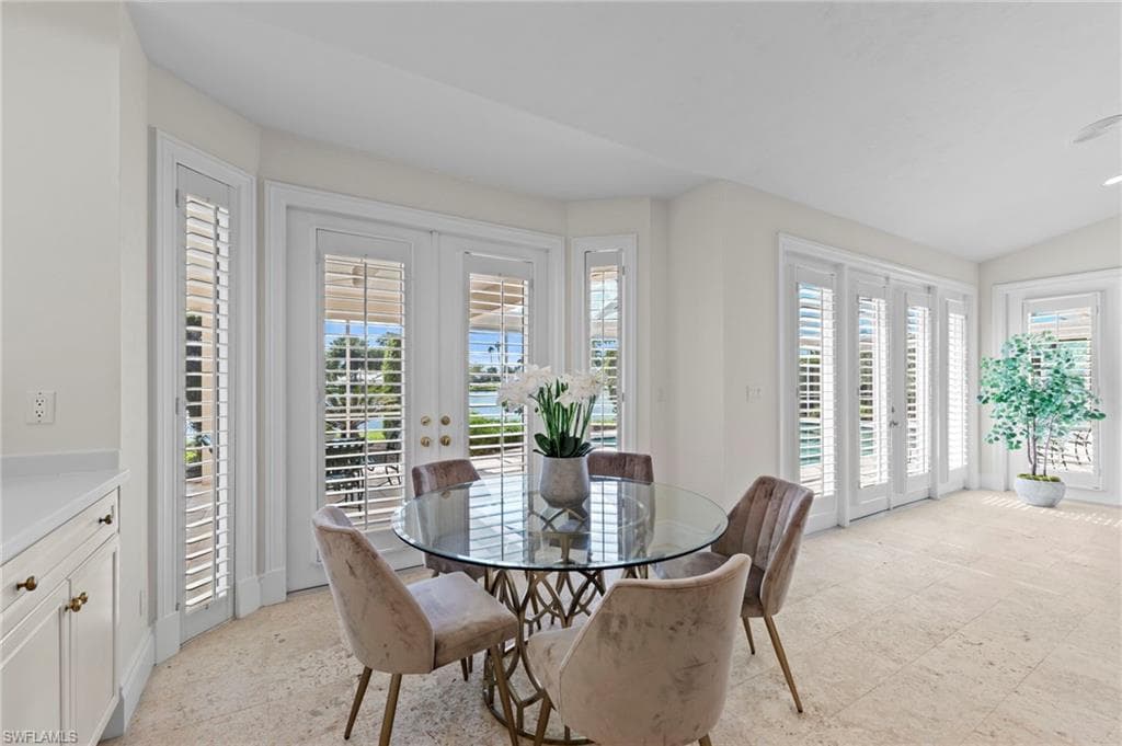 780 Brentwood Pt, Naples, FL 34110-24