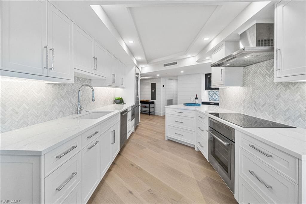 4901 Gulf Shore Blvd N 1503, Naples, FL 34103-9