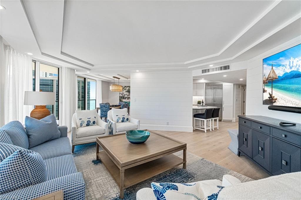 4901 Gulf Shore Blvd N 1503, Naples, FL 34103-13