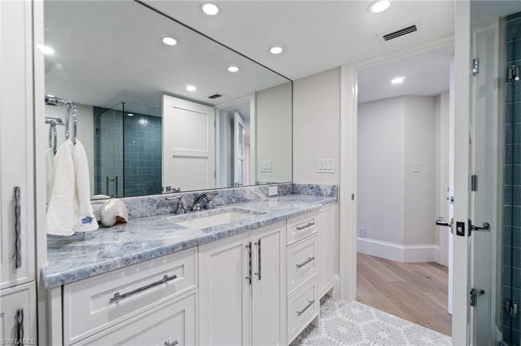 4901 Gulf Shore Blvd N 1503, Naples, FL 34103-23